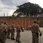 PM realiza solenidade de promoção de policiais e homenagens a Civis e Militares em Braço do Norte