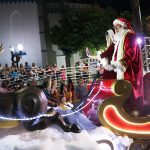 Segundo desfile de "Natal dos Sonhos" de Orleans ganha simpatia do público