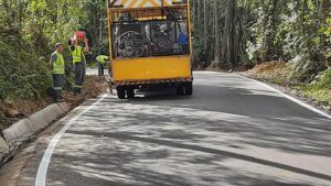 Pinturas e canaletas de drenagem na Serrinha de Santana, em Urussanga Pinturas e canaletas de drenagem na Serrinha de Santana, em Urussanga