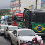 Grande número de caminhões e tratores agrícolas, na carreata deste dia 7, em Orleans