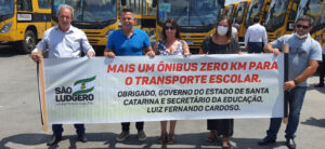 São Ludgero recebe ônibus zero km da Secretaria de Estado da Educação