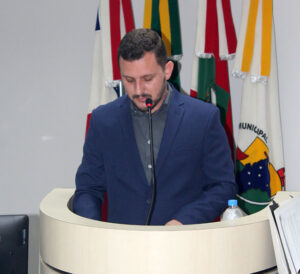 Secretário da Saúde de Orleans apresenta relatório do 1º quadrimestre de 2022 durante sessão legislativa