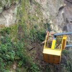 Esculturas do Paredão, em Orleans, passam por limpeza e poda de árvores
