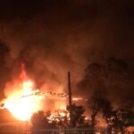 Casa e dois carros são destruídos por incêndio em Balneário Rincão