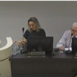 Representante da Rede Feminina faz uso da tribuna durante sessão legislativa