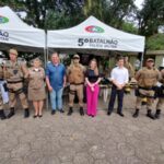 Polícia Militar realiza exposição na Praça Padre Roher Polícia Militar realiza exposição na Praça Padre Roher
