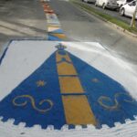 Corpus Christi: comunidade católica confecciona tapetes nas ruas em Orleans