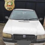 Polícia Civil recupera veículo furtado e prende dois foragidos em flagrante