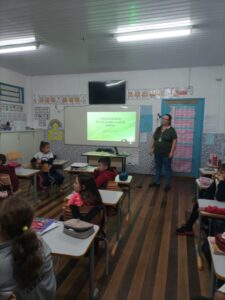  Alunos de Gravatal aprendem sobre a raiva e a importância dos morcegos