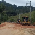 Em andamento obras de pavimentação na localidade de Rio Belo