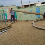 Acadêmico de Pedagogia do Unibave revitaliza campo escolar em Gravatal