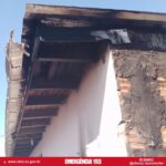 Casa de alvenaria pega fogo e bombeiros são acionados em Lauro Müller