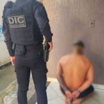 Polícia Civil prende três pessoas e cumpre sete mandados de buscas para combater roubos em residências Polícia Civil prende três pessoas e cumpre sete mandados de buscas para combater roubos em residências