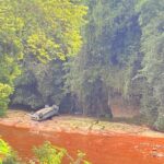 Capotamento seguido de queda em ribanceira deixa duas pessoas feridas em Lauro Müller Capotamento seguido de queda em ribanceira deixa duas pessoas feridas em Lauro Müller