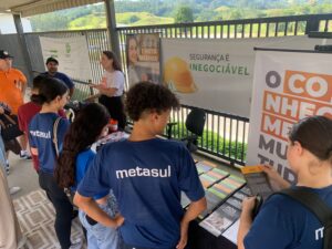 Unibave participa da SIPAT 2025 nas empresas Metasul e Arquitech, em Braço do Norte