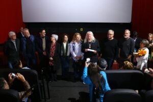 Emoção e homenagens marcam o lançamento da cinebiografia “Edi Balod – Linha de Frente”