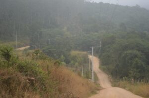 Rede trifásica chega à comunidade rural da Ilhota, em Pedras Grandes