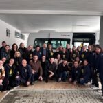 Deputado participa da entrega de van adaptada à APAE de Orleans