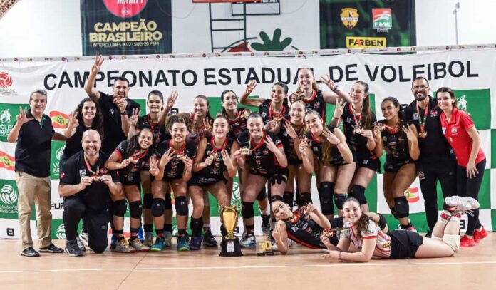 Volei Mampi Campeao - Foto- Fernando Carvalho