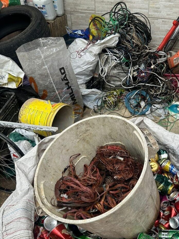 f358b3e9-fd92-4b34-830f-2bcc89c08bc2