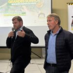 Prefeitura de São Ludgero assina Ordem de Serviço para pavimentação da "Estrada do Aromáticos, na comunidade Santo Antônio Prefeitura de São Ludgero assina Ordem de Serviço para pavimentação da "Estrada do Aromáticos, na comunidade Santo Antônio