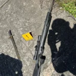 Homem mata mãe e irmã a facadas e acaba morto pela PM