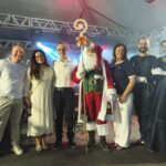 Chegada do Papai Noel marca a abertura do Natal de Orleans