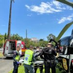 Carro atinge ciclista que é arremessado e fica em estado grave