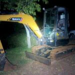 Polícia Militar recupera caminhões e retroescavadeira furtados no Rio Grande do Sul