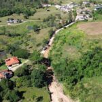 Prefeitura de Orleans inicia pavimentação asfáltica da Rua Eurico Damásio, no bairro Samuel Sandrini