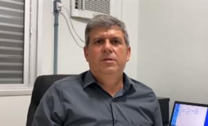 Cergapa inaugura iluminação de estadio de futebol em Aiurê, Grão-Pará