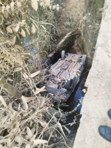 Carro sai da pista e cai em rio durante acidente em Grão-Pará