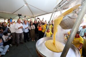 Governador inaugura Rodovia da Imigração durante 5ª Festa da Colônia Azambuja em Pedras Grandes