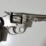 Arma de fogo, munições e maconha são apreendidos em Criciúma Arma de fogo, munições e maconha são apreendidos em Criciúma