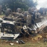 Grave acidente entre carro e caminhão deixa motorista morto em Criciúma