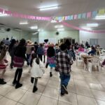 Arraiá do Serviço de Convivência reúne mais de 140 pessoas em noite de integração e fortalecimento de vínculos