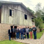 Comitiva italiana visita o Museu ao Ar Livre